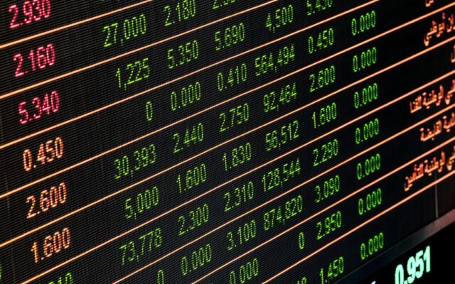 FTSE 100 Hits 10,000 for First Time as Iran War Shock Defied by UK Bluechips